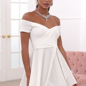 Lucy in the Sky Ambrose Pleated A-line Dress in white size XS